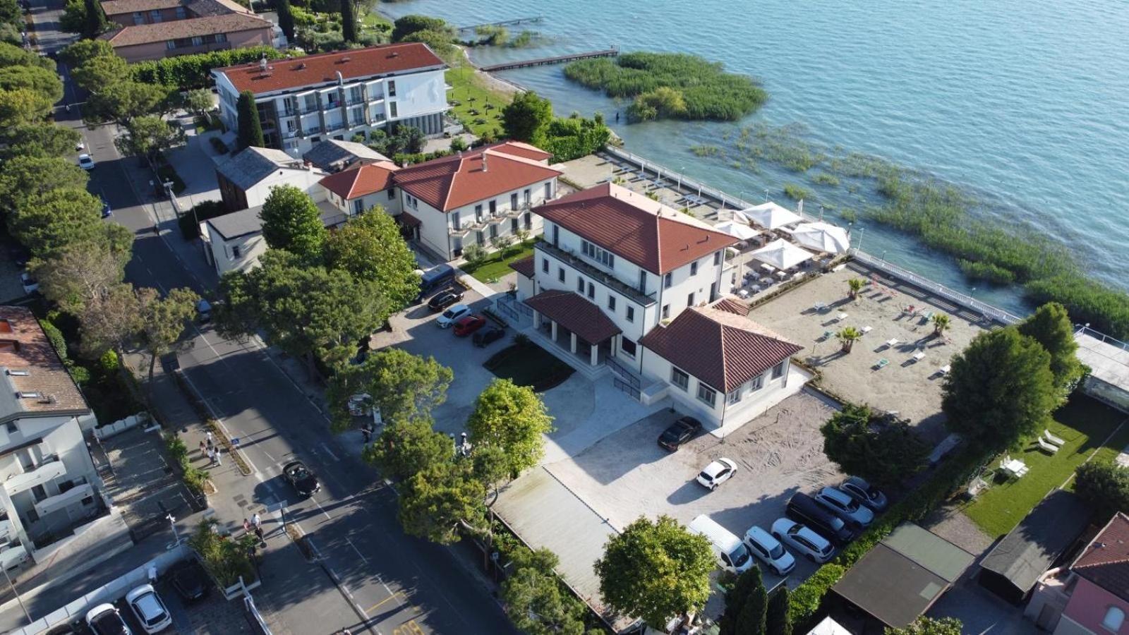 Hotel Villa Trieste Sirmione Exterior photo